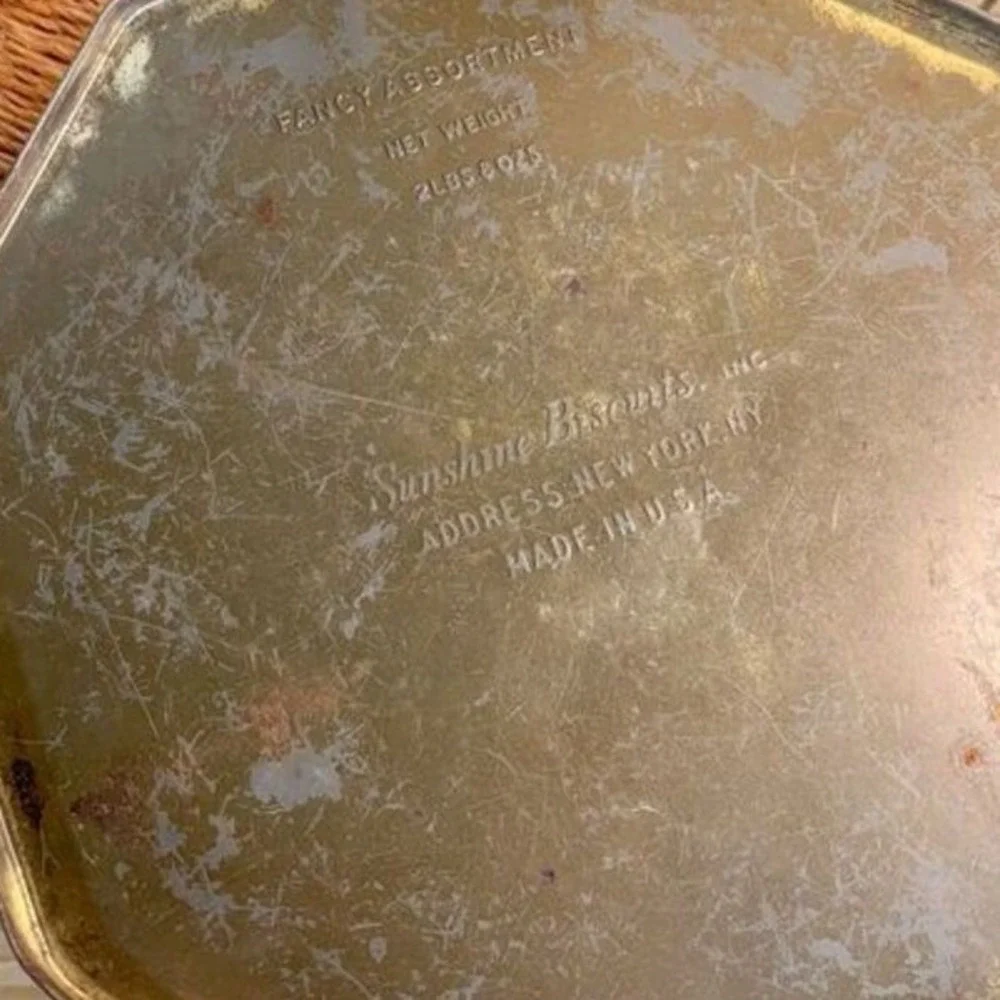 Sunshine Biscuits Vintage Tin‎